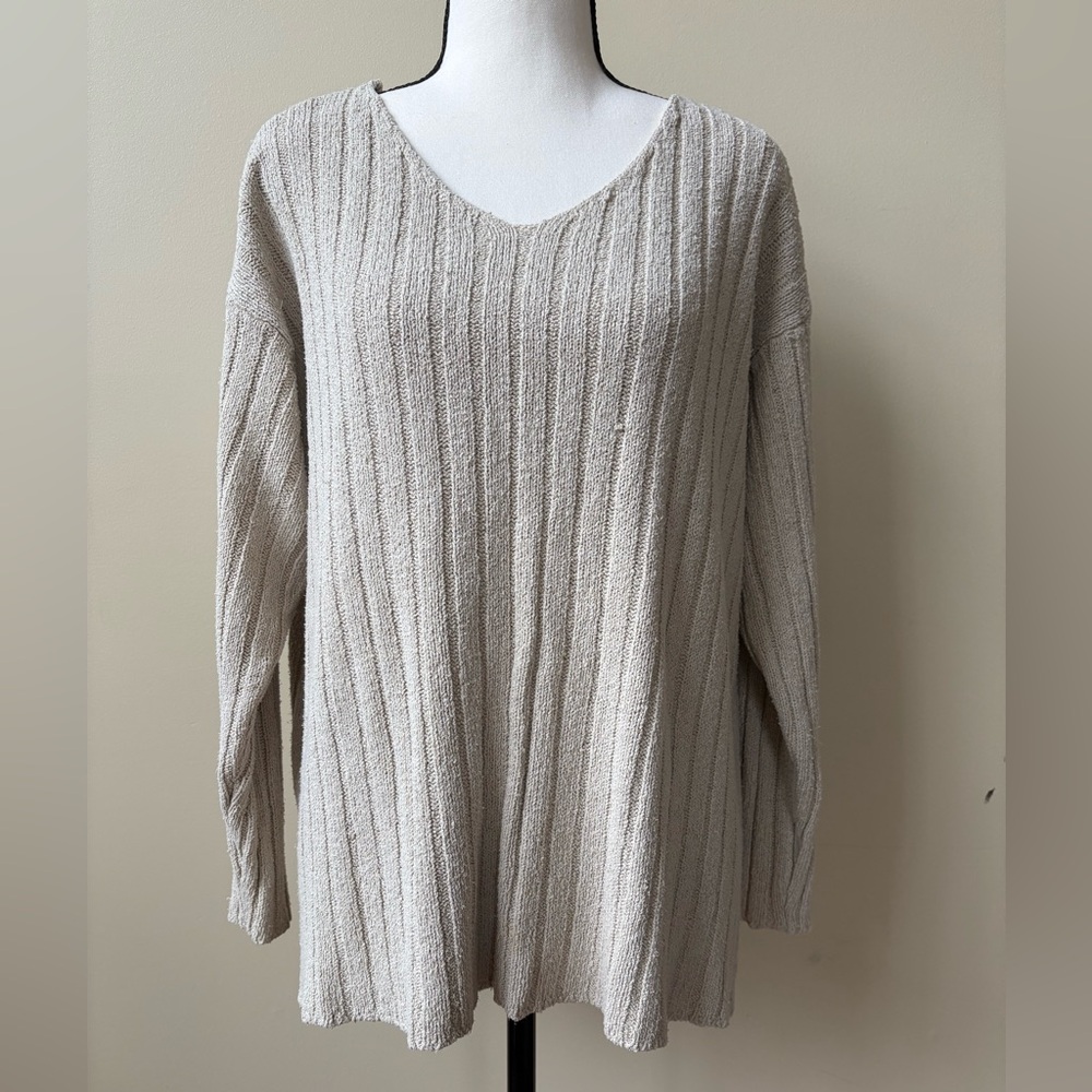 The Limited - Cream V-Neck Sweater - Size L - 77% Silk!